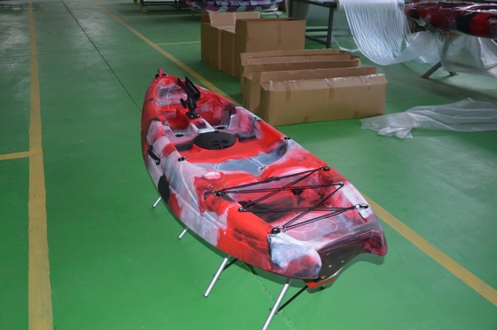 箱体素材 LLDPE ウォーウェイ 2.2m パーソナライズされた安全性プラスチック シート・オン・トップカヤック 1人用